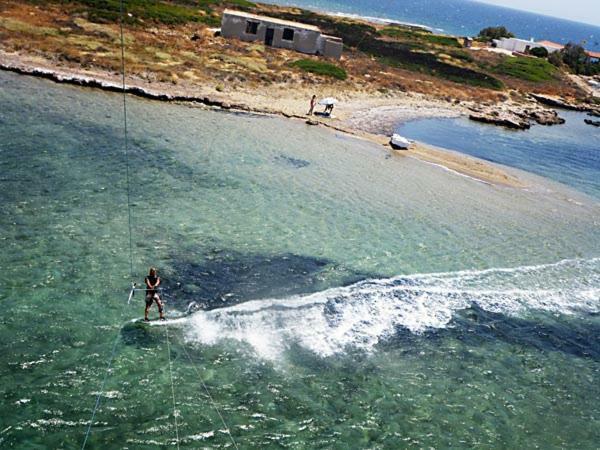 Windsurfing Seaside Apartment Artemida Экстерьер фото